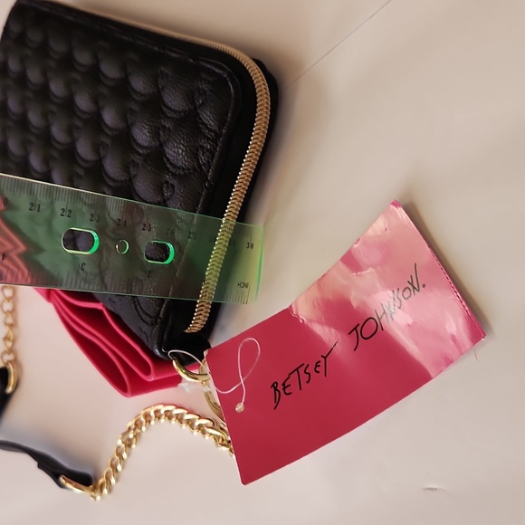 NWT Betsey Johnson Black and Red Quilted Crossbody Bag - Picture 9 of 10